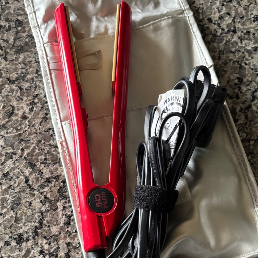CHI Hair Straightener